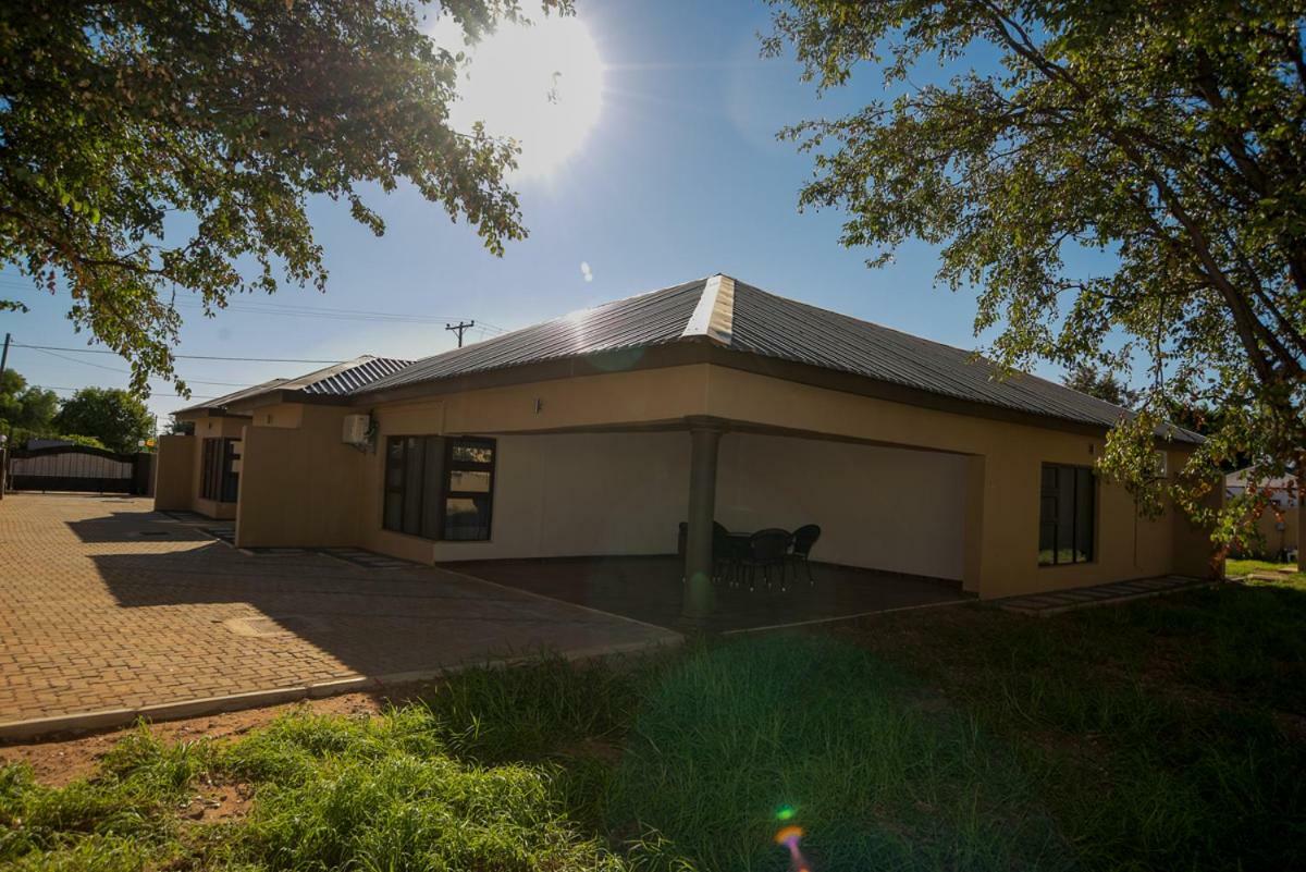 Peaconwood Boutique Villa Palapye Exterior photo